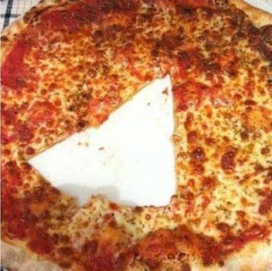 <a href="/alexwinterstv/">Alex Winters</a> I bet they cut their pizza like this as well…