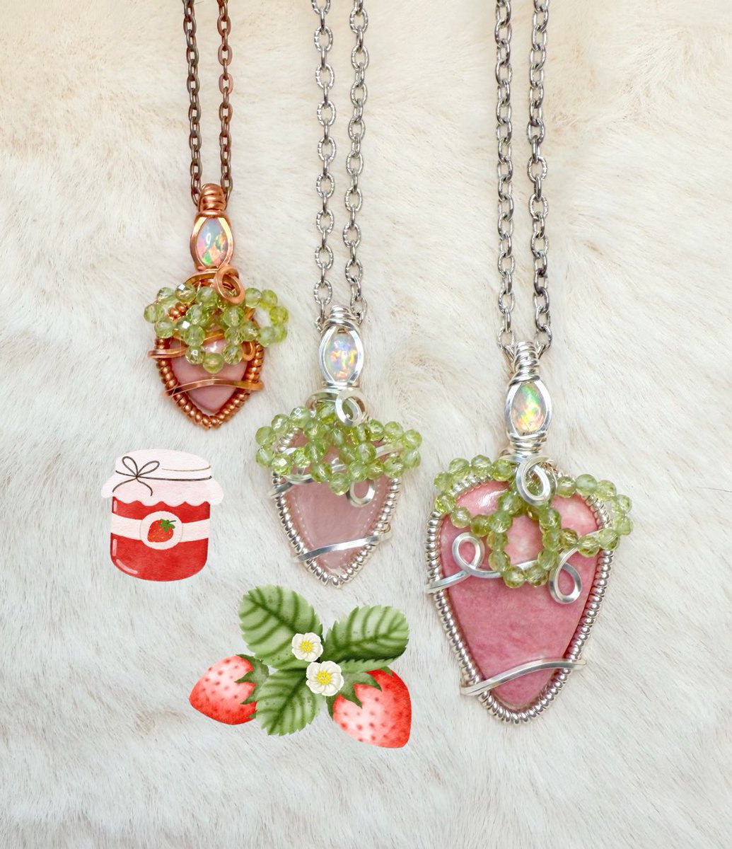 mildhippie's tweet image. crystal strawberry &amp;amp; peach necklaces 🍓🍑

a part of my “peaches &amp;amp; cream” collection coming Friday November 15th at 8pm eastern time