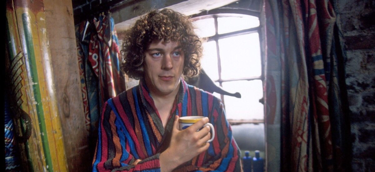SaveRedlandLibr's tweet photo. 8pm TODAY on #Drama
From 1998, s2 Ep 5 of #Crime #Mystery 📺 #JonathanCreek - “The Problem at Gallows Gate: Part 2” directed by #KeithWashington & written by #DavidRenwick
🌟#AlanDavies #CarolineQuentin #StuartMilligan #AmandaHolden #AnnabelMullion #AlistairPetrie #GeorgieGlen https://t.co/FsbKNzd7aF