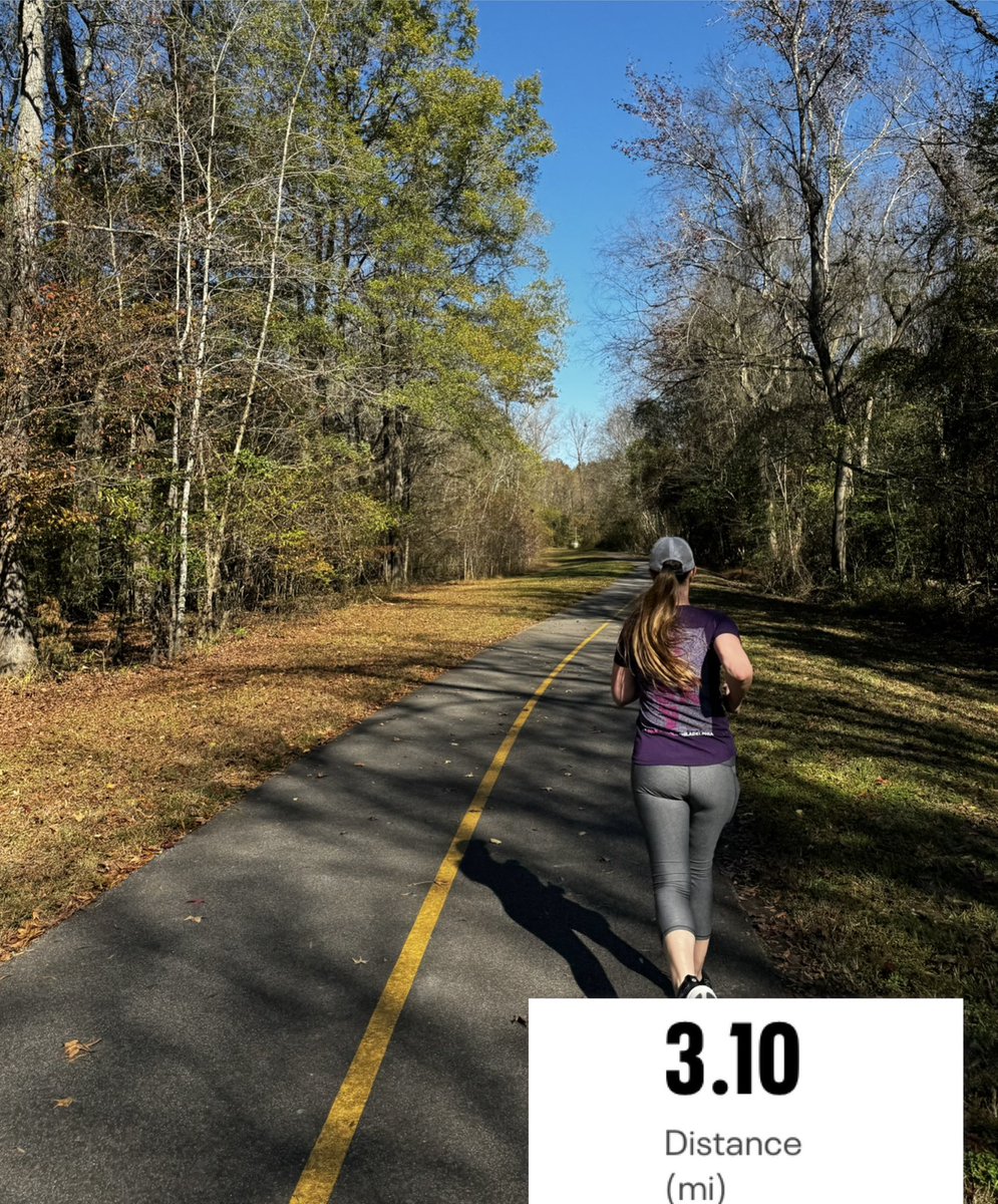 RealAndrewMeyer's tweet photo. 5k served up for #RUNch and knocked out with @MegzM4 👊🏼😋🍁🍂 #runnerbliss 😎🍌 https://t.co/ASOm6i5a3m