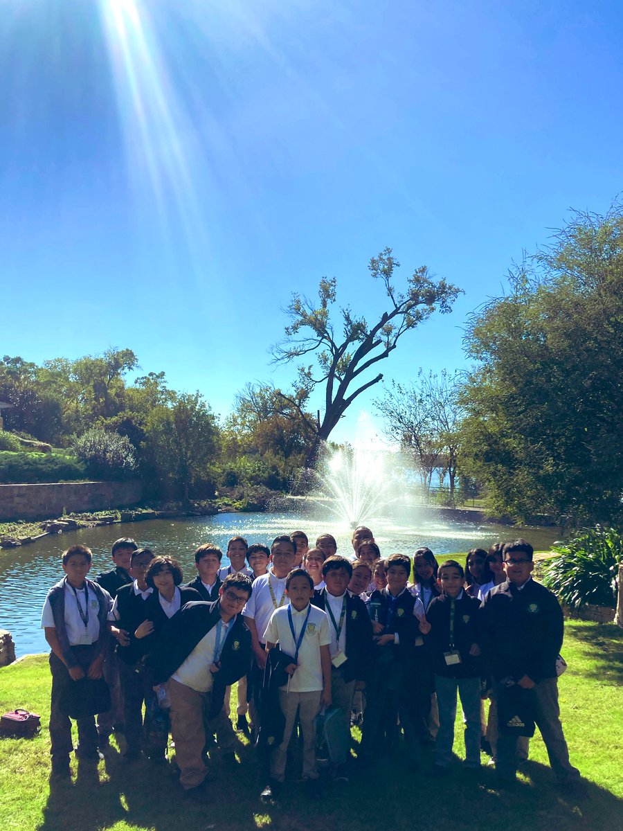 JoseanCisneros's tweet photo. @STAGinPG the sun is shining on a perfect day to learn about #landforms at @dallasarboretum our 🦉 had a wonderful experience! @DrReyC @dallasschools @MJJackson1906 https://t.co/kmqtGLEjFo