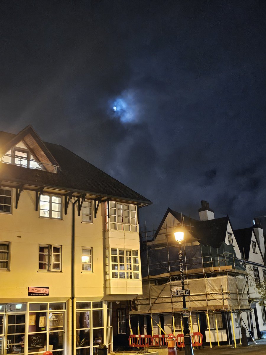 Ipswich Sweetman (@dongthewitch) on Twitter photo 