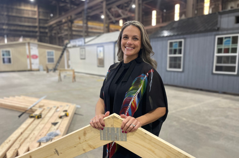 Cherokee Nation Citizen Works to Change the Face of Construction, Offer Affordable Housing Solution dlvr.it/TG88Y2