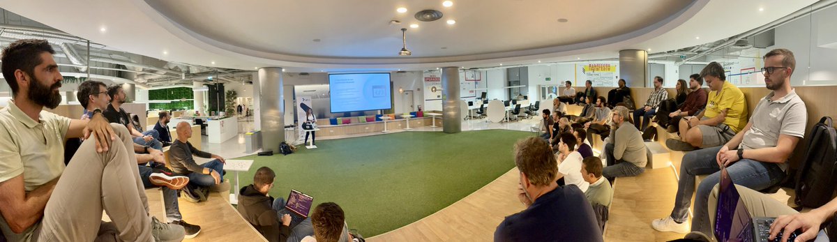 Casa cheia no Meetup #WordPress Lisboa, com Sónia Pereira da <a href="/PTisp/">PTisp</a>, que nos veio falar sobre “Otimização de Desempenho no WordPress: Técnicas e Ferramentas Poderosas” bem como ferramentas como o Softaculous e o WordPress Toolkit.