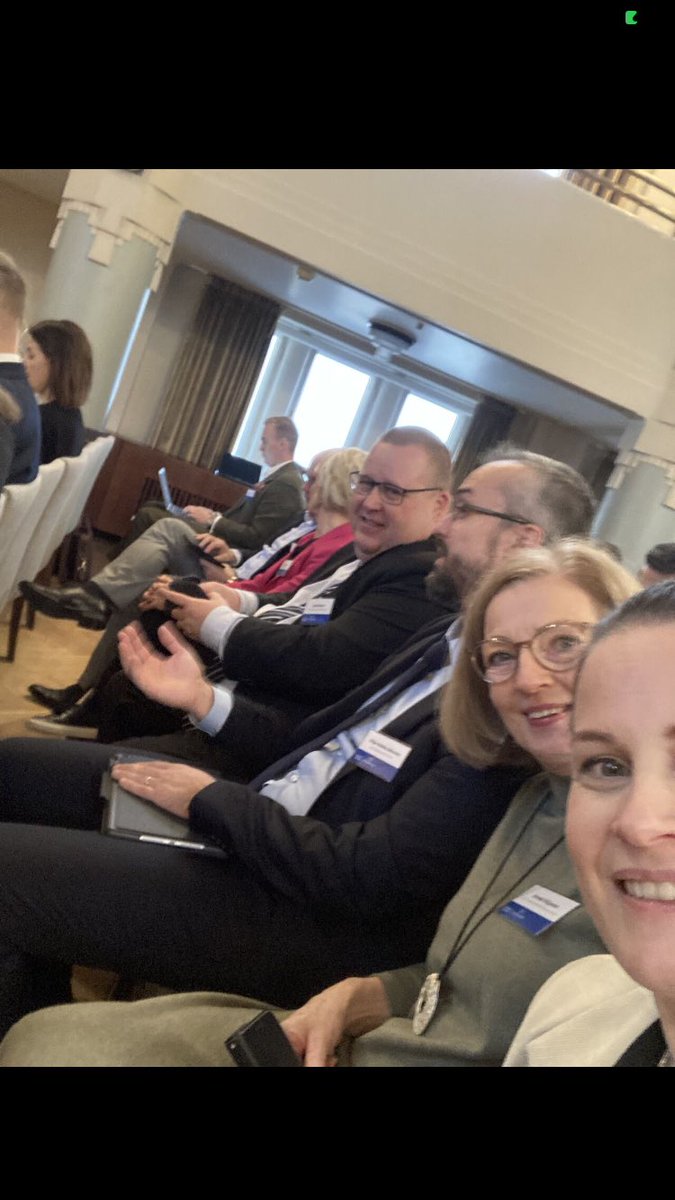 Kristiina Hämäläinen (@k_hamalainen) on Twitter photo Suuressa soteseminaarissa <a href="/HoivaJaTerveys/">Hoiva & Terveys</a> tänään oli kattava joukko asiantuntijoita. Oli mukava nähdä paljon tuttuja mutta myös uusia kasvoja. Ansio ohjelmalle monipuolisuudesta ja kiinostavista keskustelijoista. Suuressa soteseminaarissa <a href="/HoivaJaTerveys/">Hoiva & Terveys</a> tänään oli kattava joukko asiantuntijoita. Oli mukava nähdä paljon tuttuja mutta myös uusia kasvoja. Ansio ohjelmalle monipuolisuudesta ja kiinostavista keskustelijoista.