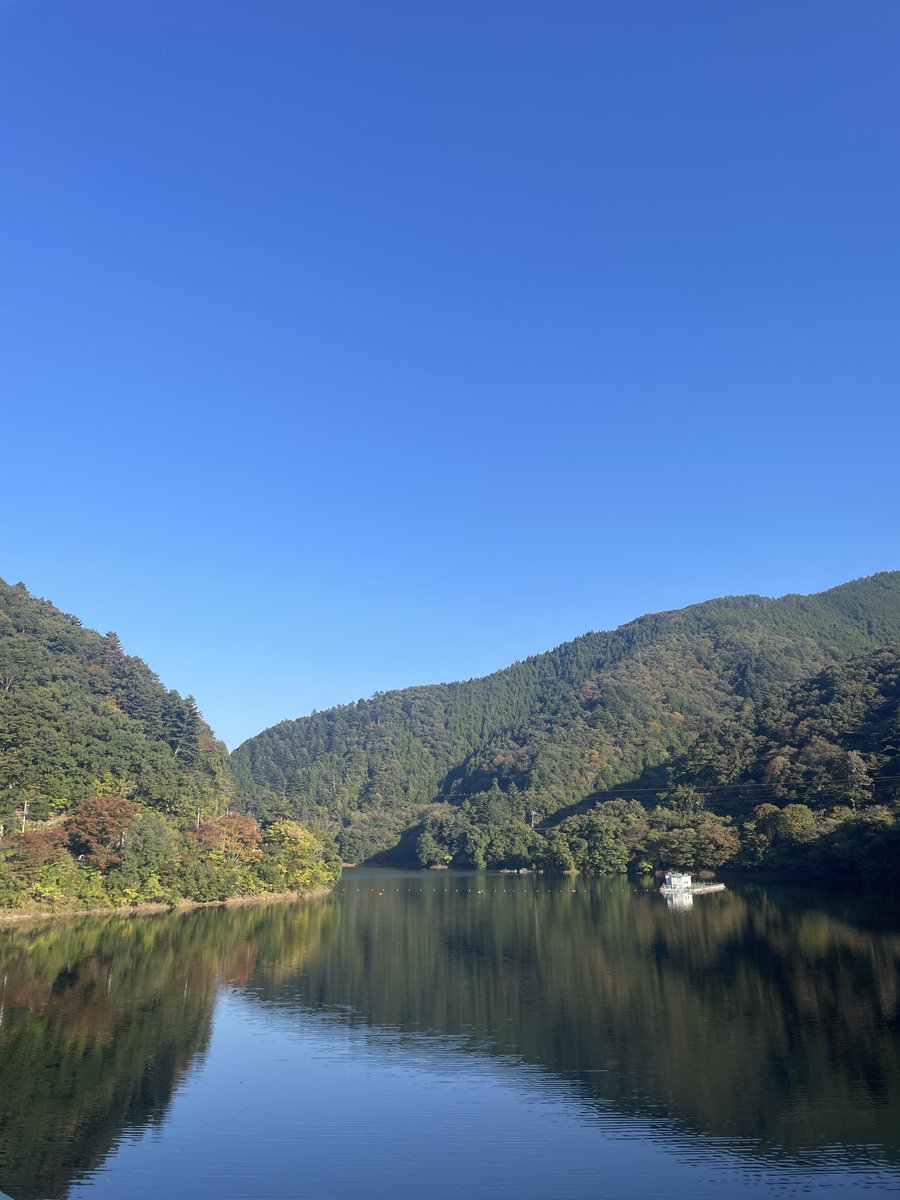 188___niki's tweet photo. 奥多摩の紅葉まだ早かったな https://t.co/mIn09xJobn