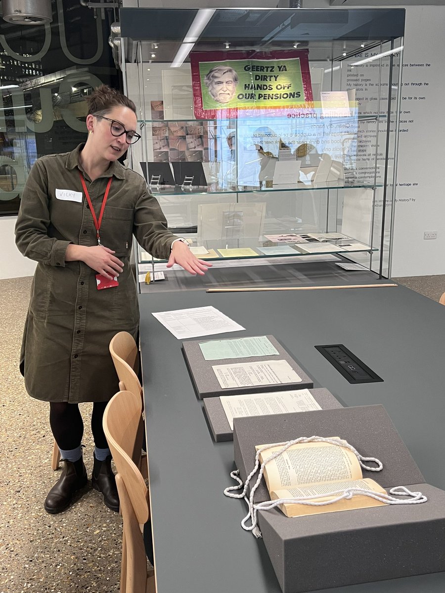 NewhamStories's tweet image. Books and bread ❤️🍞📚 Delving into the history of East London baking with @UCLSpecColl at UCL East to find creative writing inspiration.

Food for thought: if there was a #Newham Bun, what would it have in it?

@newhamlondon @NewhamLibraries @ace__london @Discover_Story