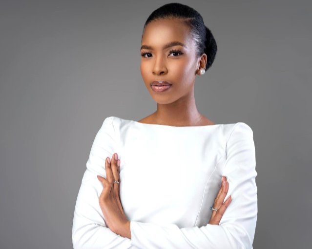 AfricaFactsZone's tweet photo. Botswana's new Minister of Youth and Gender Affairs, Lesego Chombo is 26 years old.

She is the youngest Cabinet Minister in Africa.

She is the reigning Miss Africa beauty pageant winner. https://t.co/GA4UOaPiC2