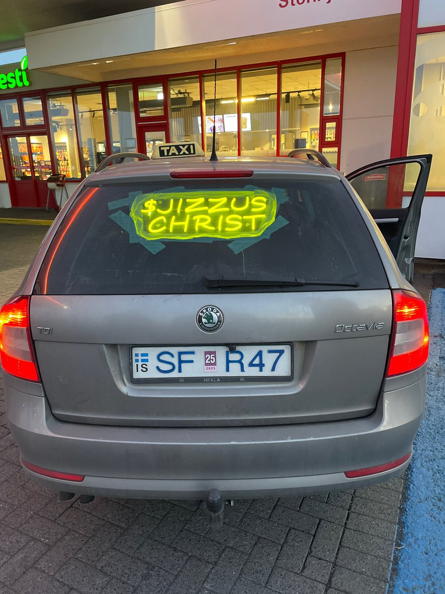 $Jizzus taxi in iceland 🇮🇸