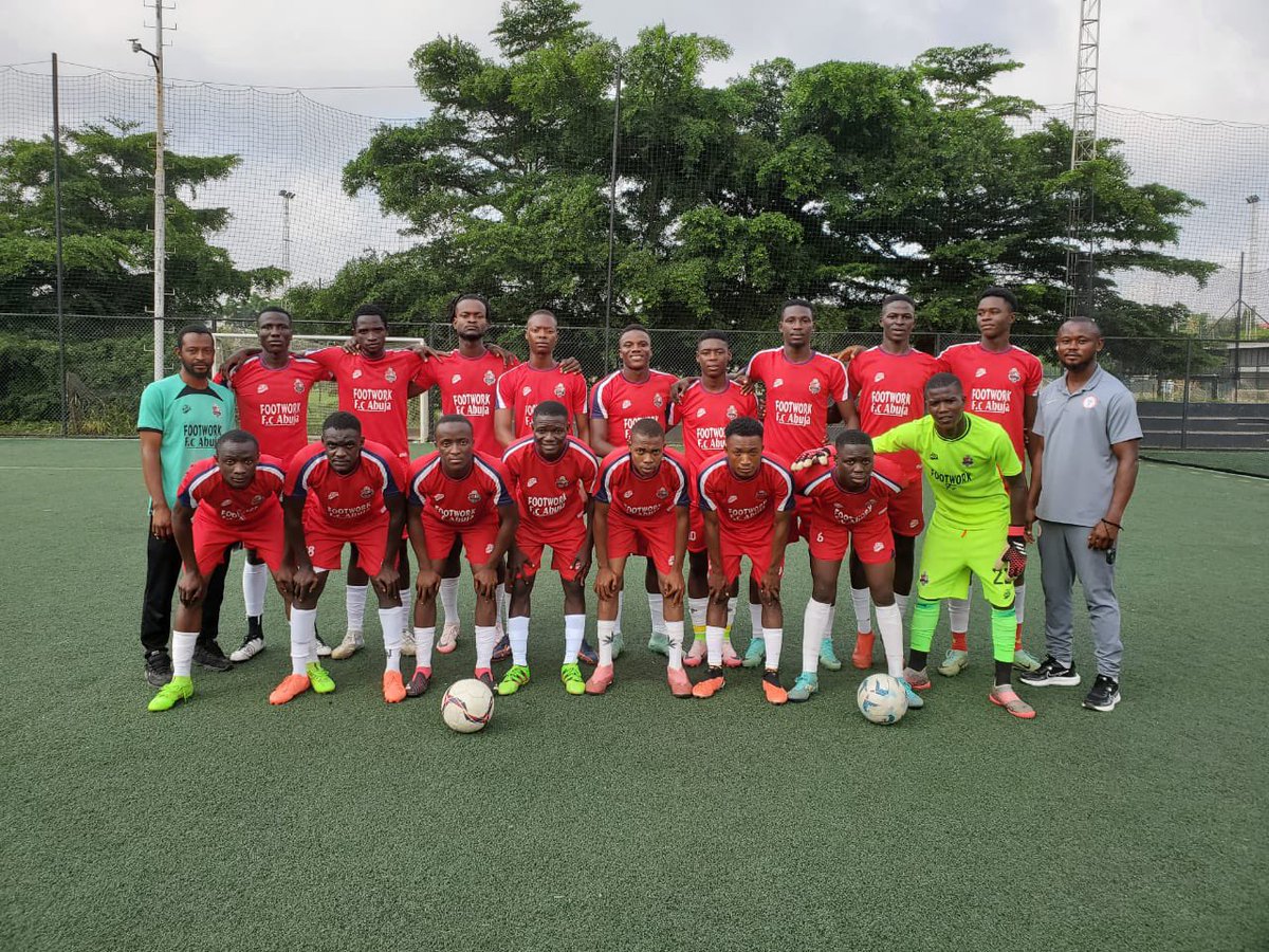 Footwork_fc's tweet photo. Stronger together. 💪⚽️  #footworkfamily https://t.co/htc83cR7j3