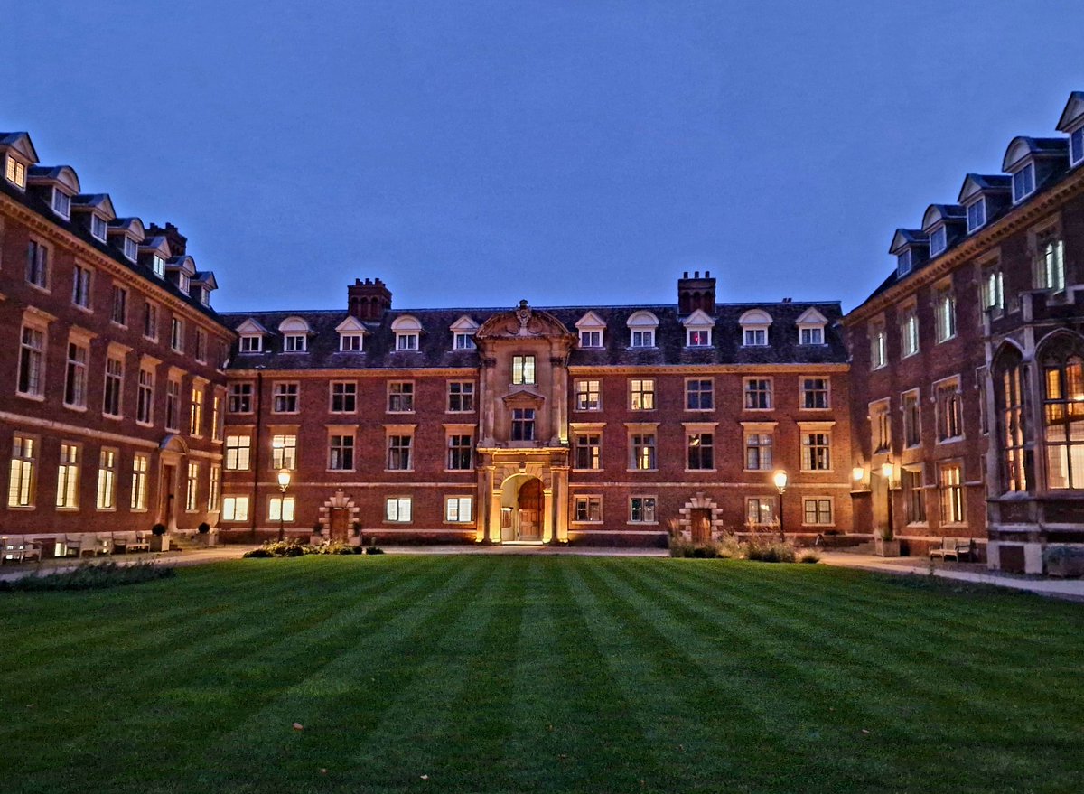 GeaCereghetti's tweet image. Last week, I had the pleasure of participating as a panelist at the #SymBLS Symposium 2024🔬"Academia and Industry: Collaboration at the Cutting Edge", hosted at St Catharine's College, @Cambridge_Uni.
Many thanks to the organisers Caitlan, Ellie, and Oisha for this great event😊