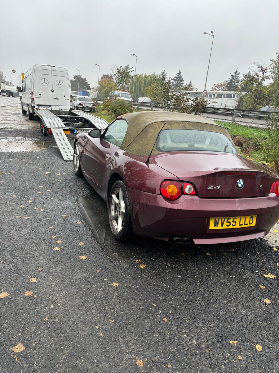 SincTheo's tweet image. My new Z4 parts car has arrived from the UK!! Will use the parts from this to fix my accident damaged one.