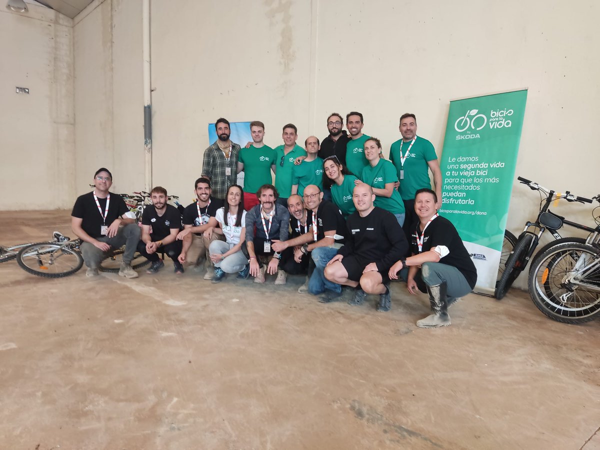 ℹ️  Este martes viajamos con <a href="/BicisparalaVida/">Bicis para la Vida by Škoda</a> para entregar vuestras donaciones y ayudar a los afectados por la DANA de Picanya y Paiporta.

💙 Impagable la labor de varias tiendas y entidades valencianas.

🔛 Seguimos.

📰 fundacionalbertocontador.org/bicis-con-una-…

#BicisConUnaSegundaVida