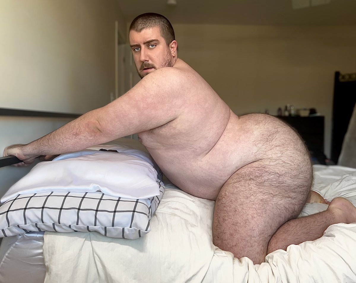 ZANDER__K's tweet photo. how’s my arch? https://t.co/yryR7rUKKz