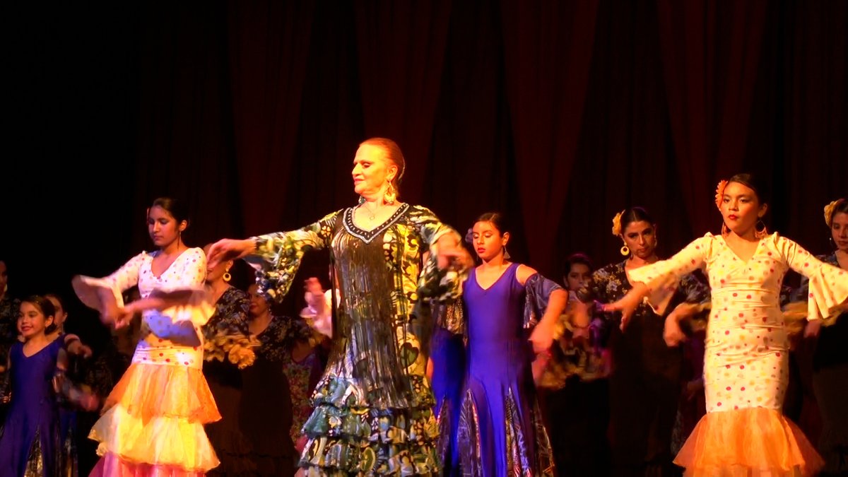 La comunidad copiapina está invitada a disfrutar de la gala anual de flamenco de la Escuela Soledad Montijo, un evento gratuito que promete emociones y arte al más puro estilo andaluz #flamenco #gala #Copiapo 

Lee la nota en el siguiente link:
holvoet.cl/noticias/escue…