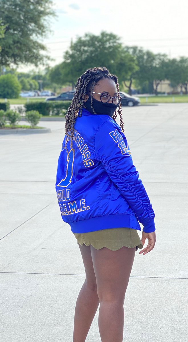 blvckpersephone's tweet image. Happy Founders’ Day beautifuls! 
#eeyip 💙💛🐩