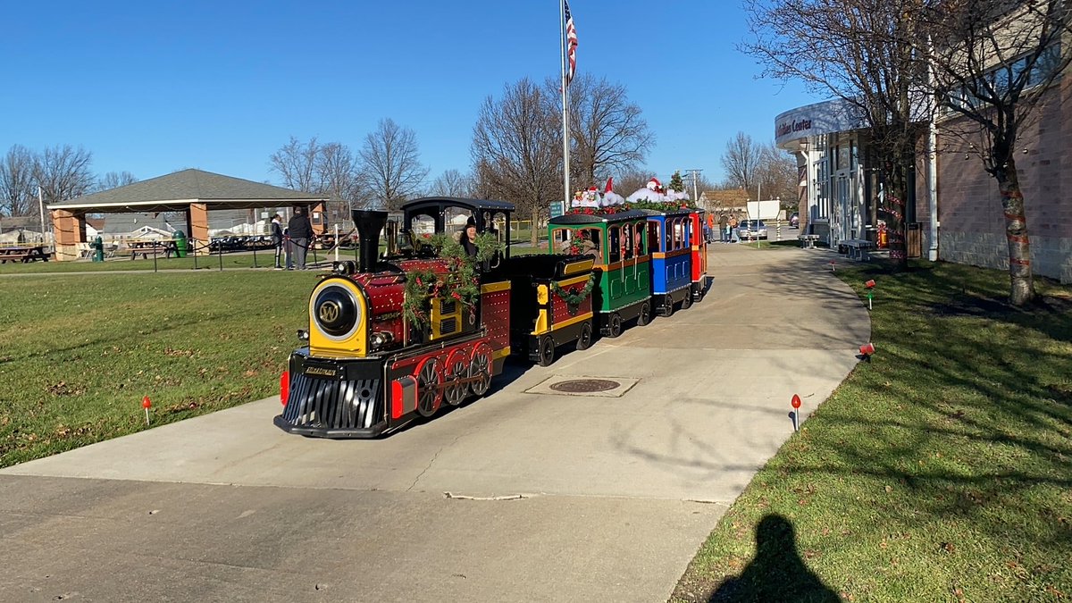 WillowickRec's tweet image. Don't get left out in the Cold this Holiday Season!  Get your Winter Wonderland Activity Ticket in advanced by registering at willowick.activityreg.com