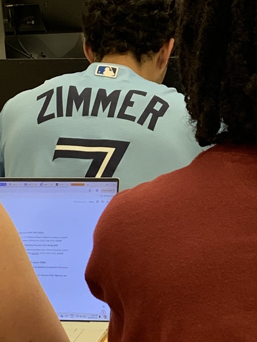 zestysalamandy's tweet photo. @BigRedDave_ Bradley zimmer jersey at 6:30 geography https://t.co/KsbxRhj6Jh