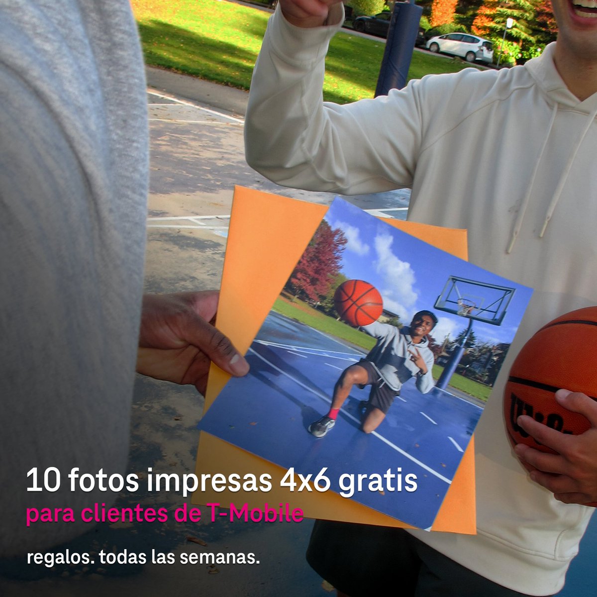 📣 ¡Clientes de <a href="/TMobile/">T-Mobile</a> obtienen 10 fotos impresas 4x6 en @walgreens esta semana en T-Life! ms.spr.ly/6017W9dax

#TeamMagenta