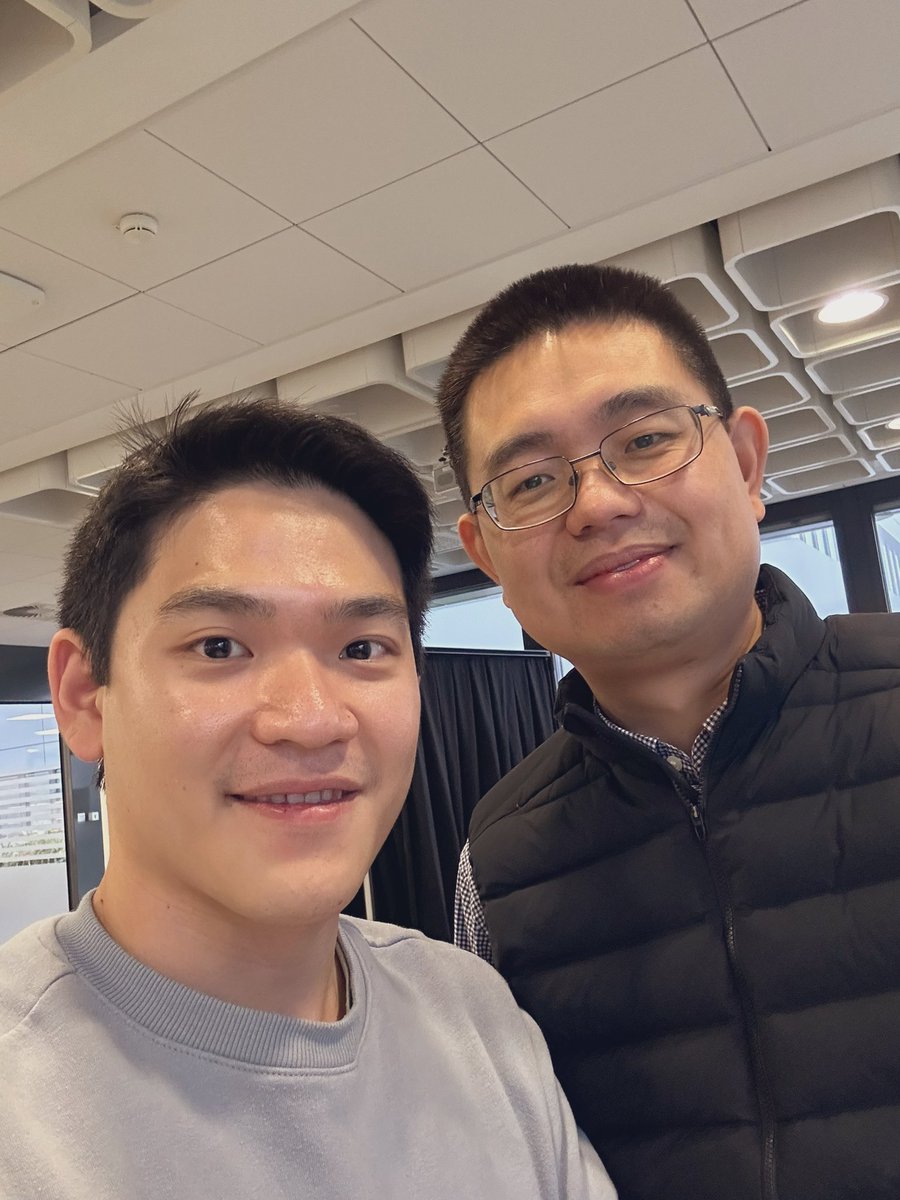 KasitC10's tweet image. Finally I met @tangming2005 or “crazyhottommy” in person, a real pleasure! When I first start doing genomics/bioinformatics, I learnt a lot from your blog posts, tutorials, and github. Thanks a lot!