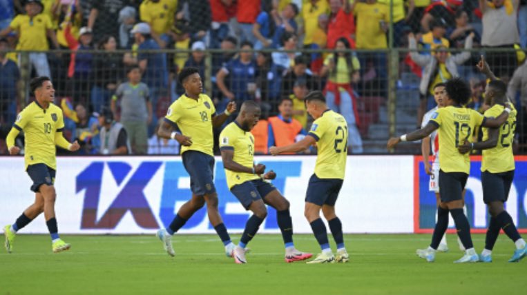 Maigidi's tweet photo. Un país que da luz para ver el fútbol y no para trabajar, está destinado a ir al mundial EEUU, México, Canadá 2026 vamos mi Ecuador HP 🇪🇨 💛💛💙❤️
#LaTri #Ecuador #apagonesecuador #EliminatoriasSudamericanas #EcuadorSinLuz https://t.co/aztuZjSsOM