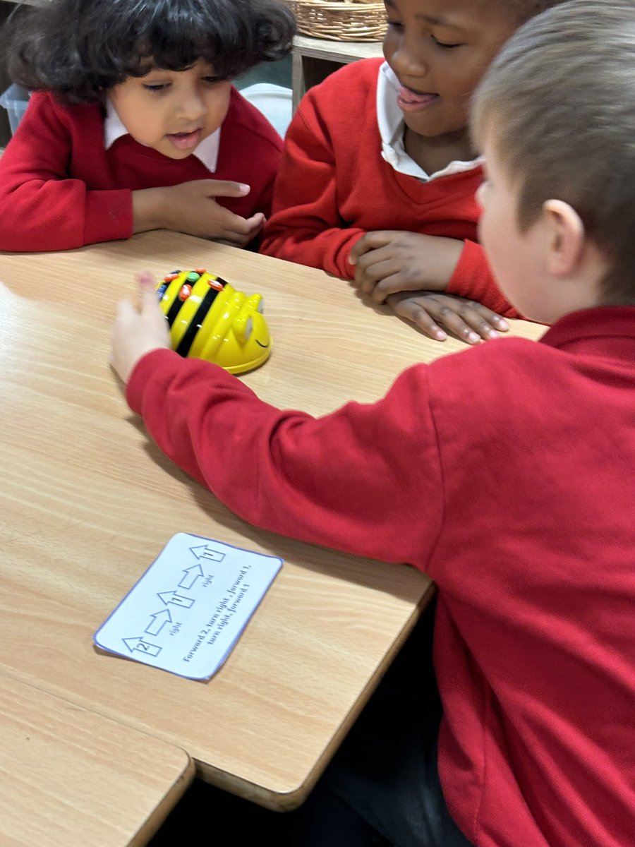 Our weekly tech challenges are underway! Challenge 1 - programme our BeeBots with a short code! #cooperativelearning <a href="/DL_for_All/">Digital Learning for ALL</a> <a href="/PPGlasgow/">Play Pedagogy</a> <a href="/StTeresasPS/">St. Teresa's Primary</a> <a href="/glasgowcounts/">Glasgow Counts</a> #positionandmovement