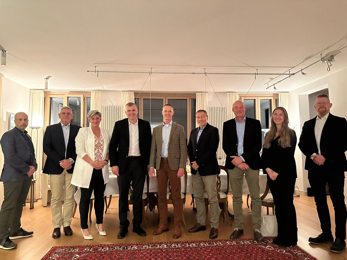 Commander 1 German-Netherlands Corps (@com_1gnc) on Twitter photo There are friends and there are allies. And there are both; a warm thank you to my friend Major General Lars S. Lervik, chief of the Norwegian Army <a href="/Forsvaret_no/">Norwegian Armed Forces | Forsvaret</a> who visited 1GNC today. We shared thoughts, ideas and plans for the future. #togetherstrong There are friends and there are allies. And there are both; a warm thank you to my friend Major General Lars S. Lervik, chief of the Norwegian Army <a href="/Forsvaret_no/">Norwegian Armed Forces | Forsvaret</a> who visited 1GNC today. We shared thoughts, ideas and plans for the future. #togetherstrong
