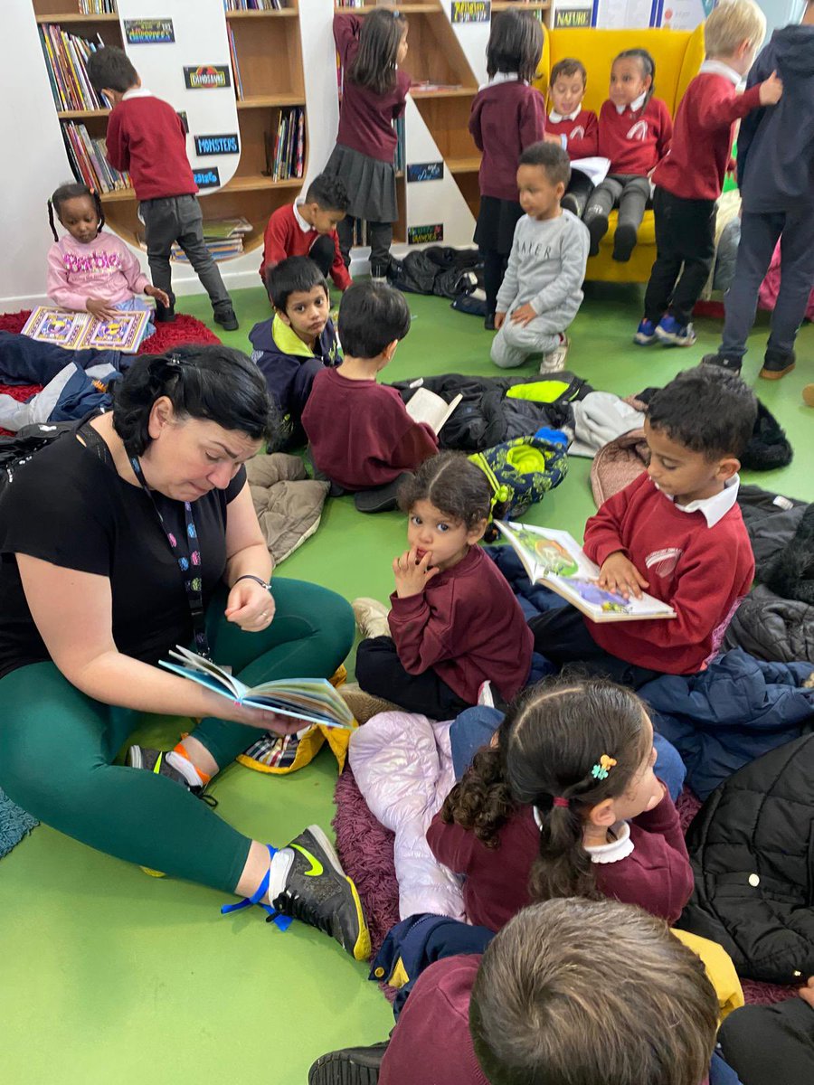Reception had a wonderful time <a href="/Z_arts_mcr/">Z-arts</a> enjoying stories and finding out about the local area. They were great ambassadors for our school! 😊
