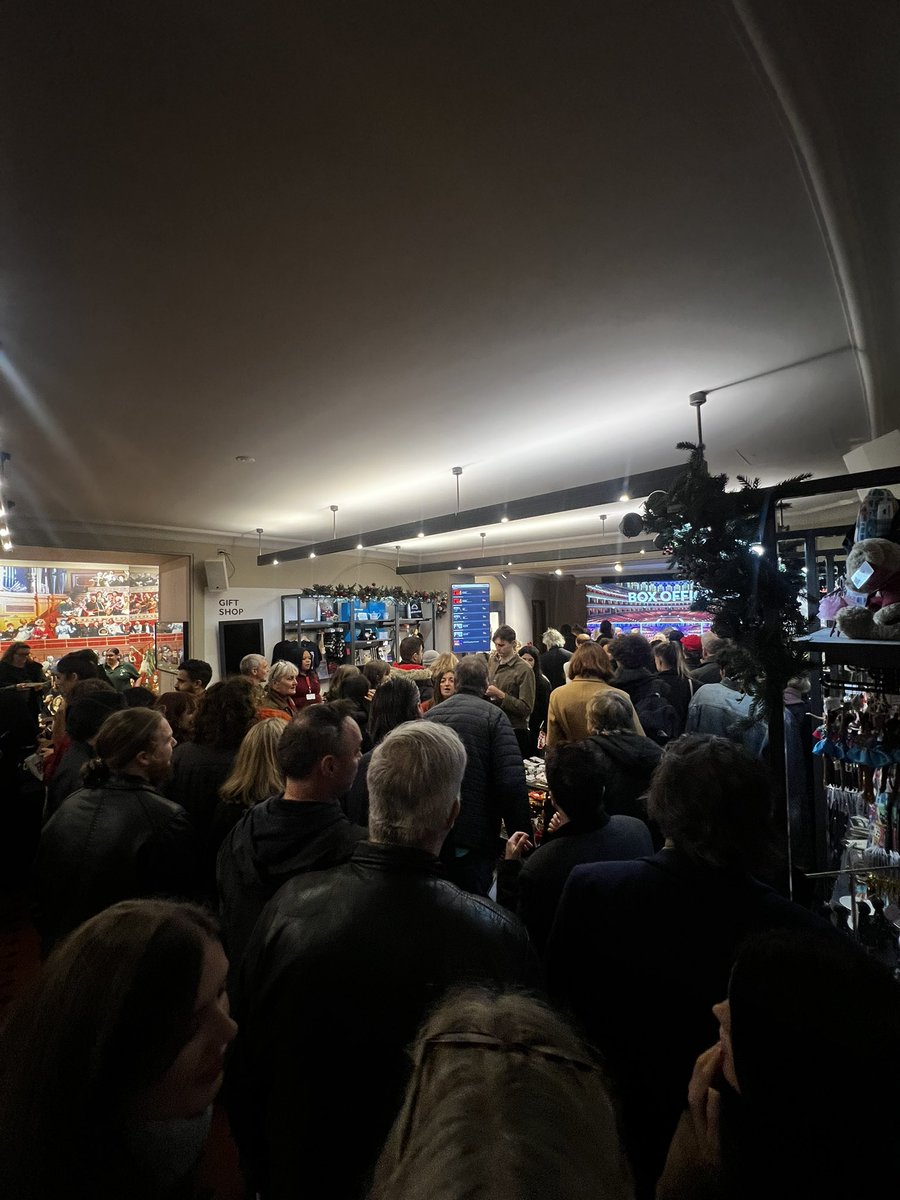 Jasperpcapper's tweet photo. @RoyalAlbertHall @wallace_ge51185 Box office rammed and customers with accessibility needs unable to get in. 
Maybe you should have told Bob no… https://t.co/fyRIknn7Tj
