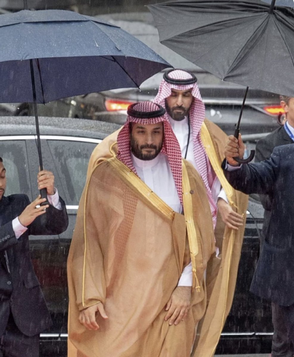 tmrrah9's tweet image. #تمرة💢|| لم يخرج بلقاءات ليشتم الدول ولم يلقي الخطابات لينادي بالدمار والموت للزعماء ولم يلازم المايكات ليوزع صكوك البيع…بل جعل إنجازاته تتحدث عنه

-📌:دافعوا عنه🇸🇦بقلوبكم وبعقولكم ولا تسمعوا فيه قولاً وأردعوا من يشكك برؤيته٬فأعداءه ليسوا أشخاص بل دول بأجهزتها وإعلامها واموالها