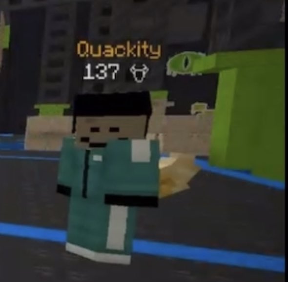 aleequack's tweet image. Quackity cubito en los Squid Craft 2022, 2023 y 2024 🥹
