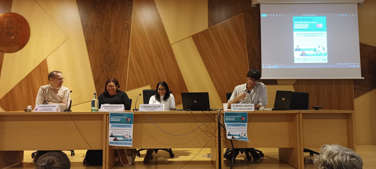 TsocialUVa (@tsocialuva) on Twitter photo Un auténtico lujo la jornada con defensoras de Derechos Humanos celebrada hoy en <a href="/feyts_uva/">feyts_uva</a>, organizada por <a href="/FundacionFABRE/">Fundación FABRE</a> con la colaboración de <a href="/TsocialUVa/">TsocialUVa</a>. ¡Muchas gracias a todos/as los/las asistentes, a la Fundación Fabre por elegir nuestra facultad y a las defensoras! Un auténtico lujo la jornada con defensoras de Derechos Humanos celebrada hoy en <a href="/feyts_uva/">feyts_uva</a>, organizada por <a href="/FundacionFABRE/">Fundación FABRE</a> con la colaboración de <a href="/TsocialUVa/">TsocialUVa</a>. ¡Muchas gracias a todos/as los/las asistentes, a la Fundación Fabre por elegir nuestra facultad y a las defensoras!