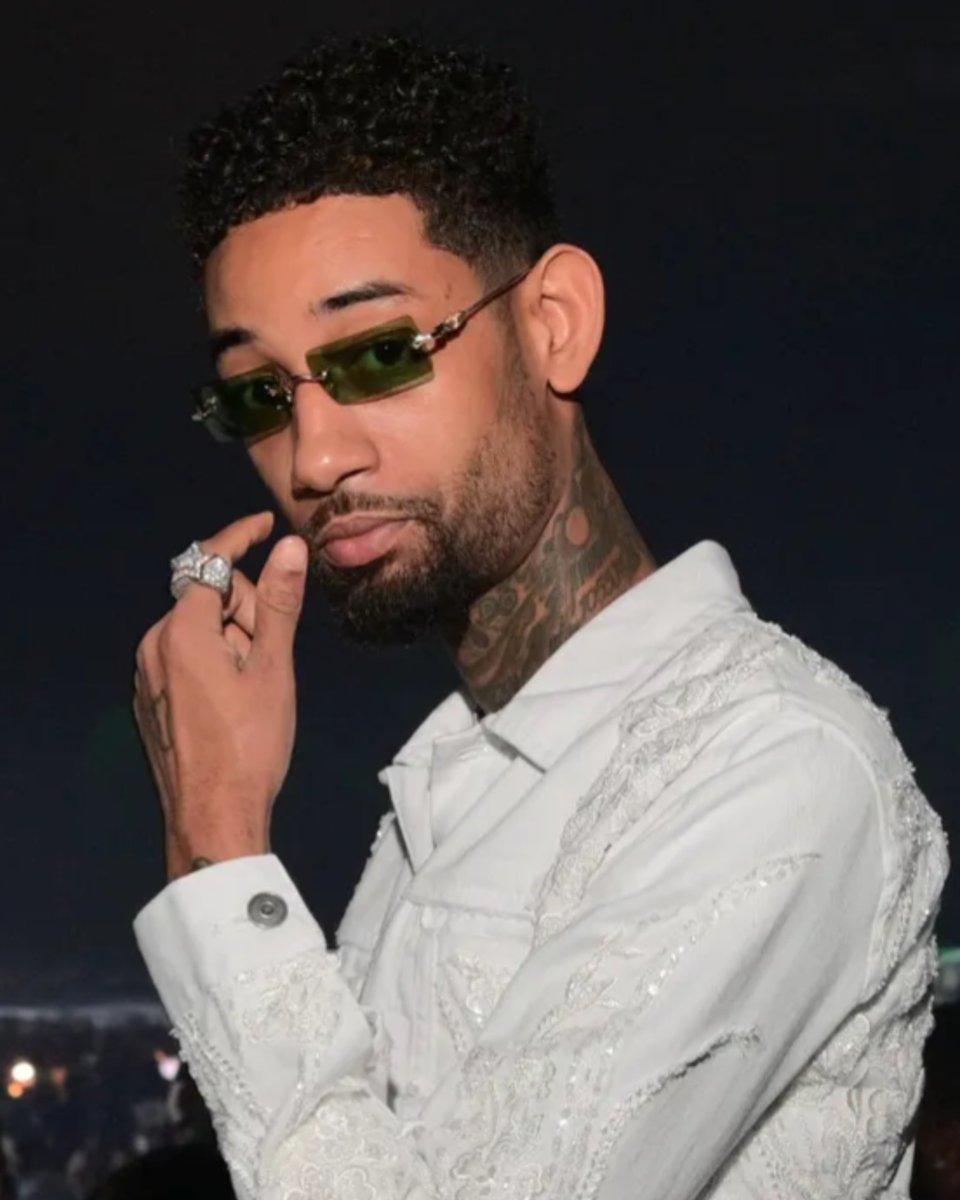 mymixtapez's tweet photo. Never-before-seen footage reportedly shows that PnB Rock was set up by a restaurant employee, and his food was delayed for 40 minutes 😳 https://t.co/3NEy1rMt7b