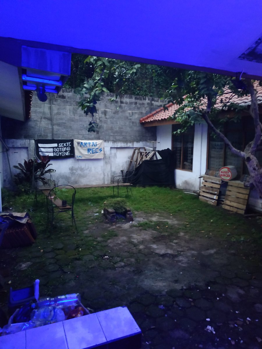 muslim yang tidak tweet media