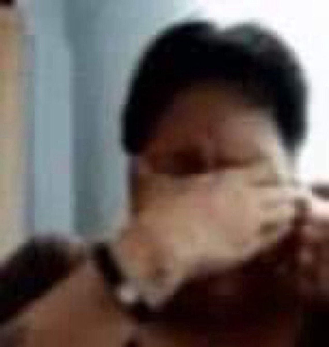 sinksdate's tweet photo. o fato de que #ela foi a única que quase chorou falando #dele juro #pqp https://t.co/UIuUR58gpe