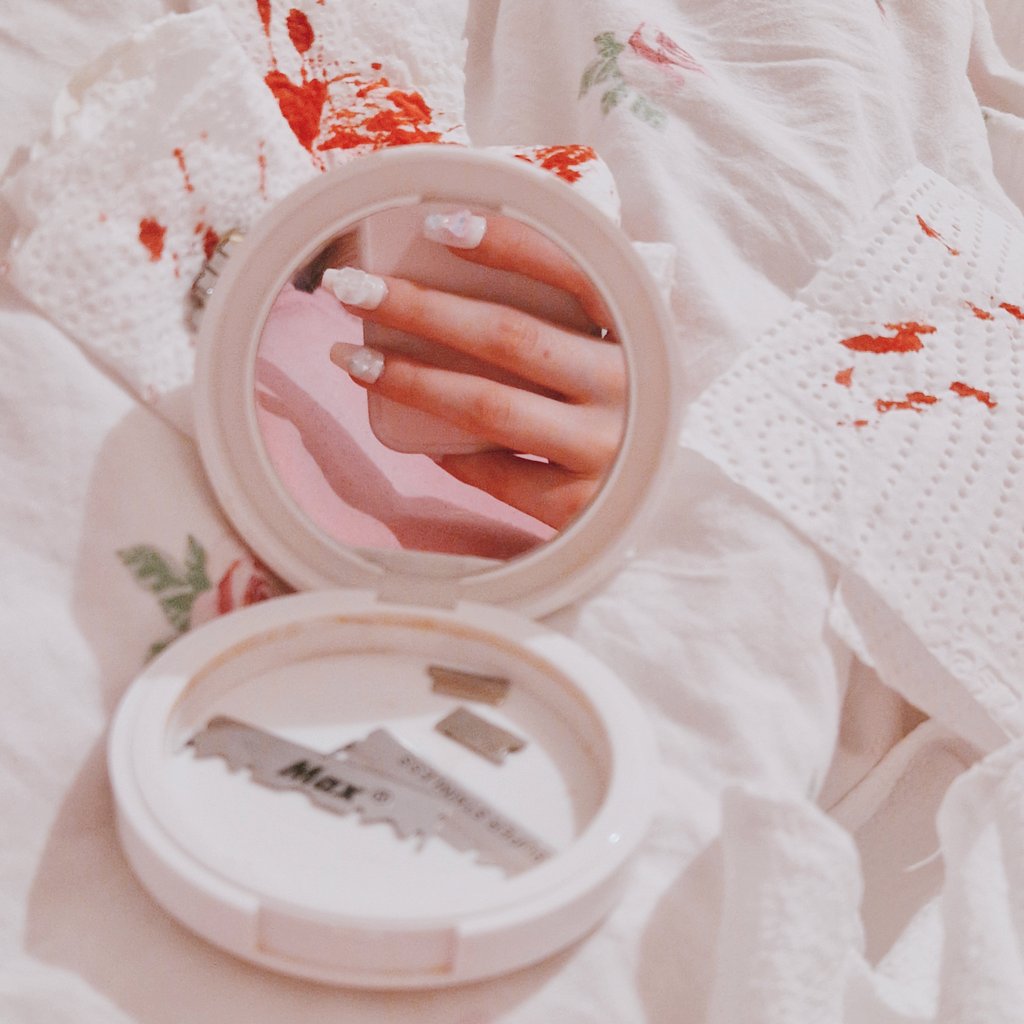 olivia !! shtwt 🩷🪽 (@suic_princess) on Twitter photo 