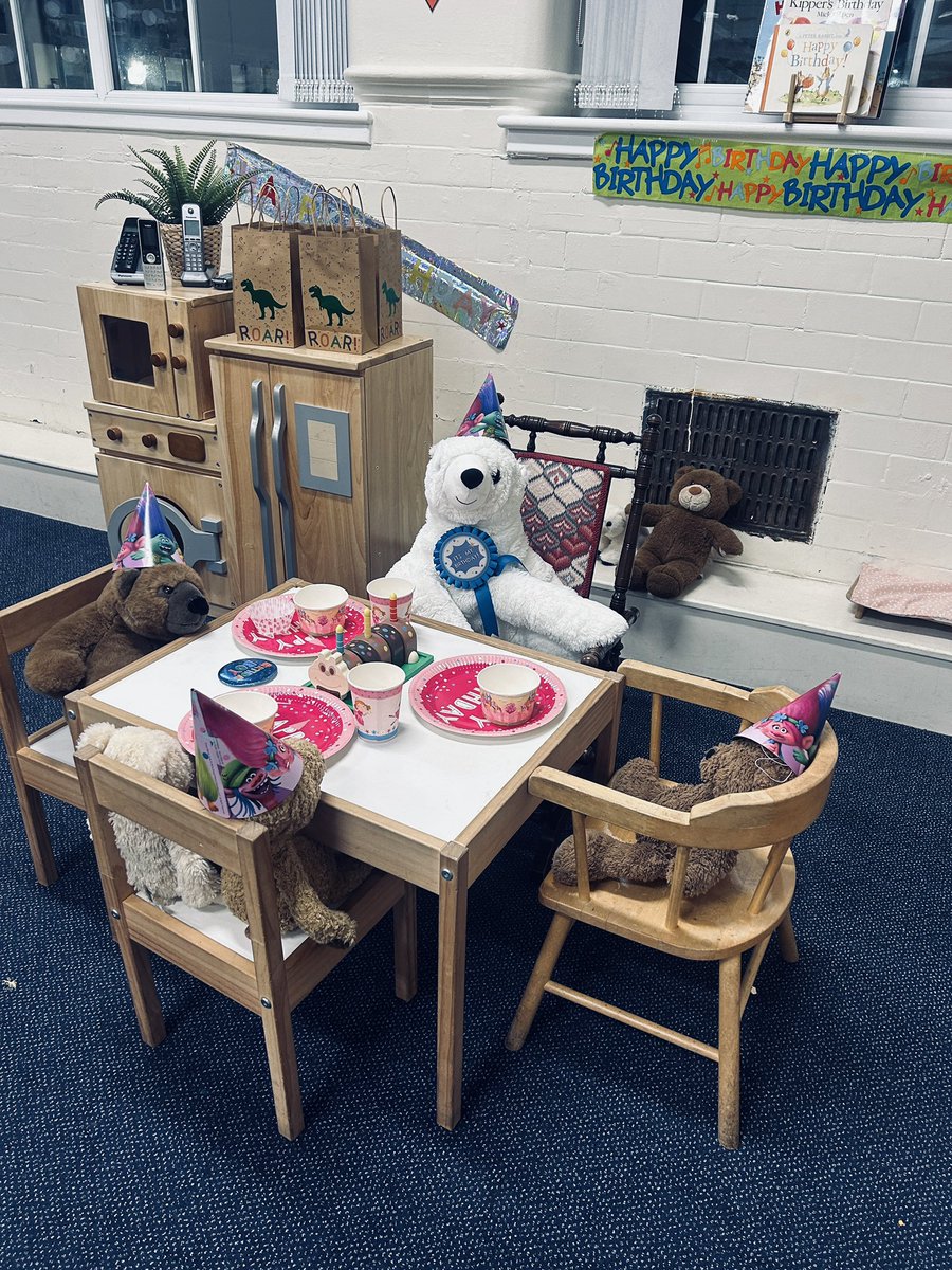 ArchibaldFirst's tweet photo. Can you guess which celebration we are learning about in Nursery this week? 🎈🎂🎁🎉 #AFSEYFS https://t.co/7Lmh6zIvGF