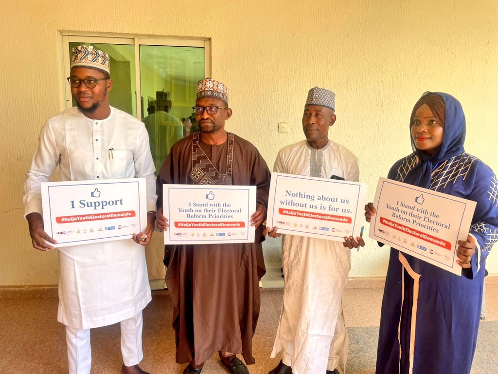 jdevfoundation's tweet image. JDEV Team Kebbi Chapter visited Honourable Babangida Gulumbe of Kebbi Constituency, who is the chairman House Committee on Health, on the Youth Priorities recommendations. 
#NAIJAYOUTHELECTORALDEMANDS 
@NEDemocracy @NDI @KDI_ng