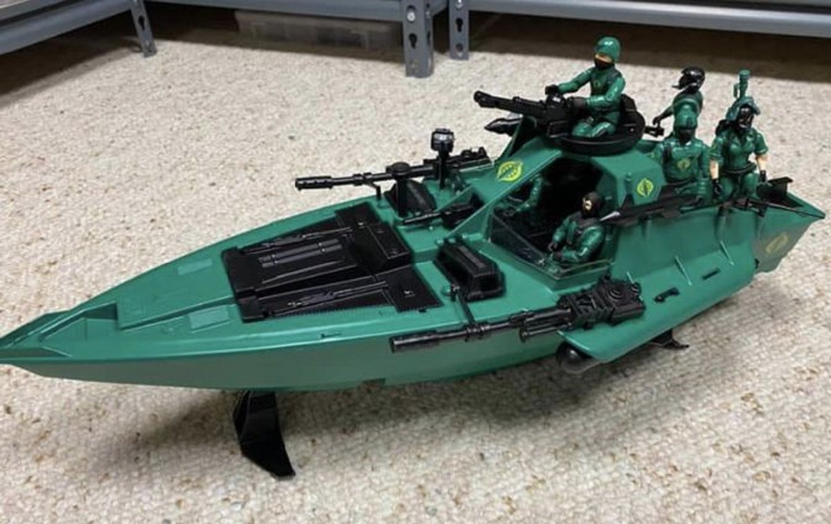 MexicoGi's tweet photo. Un grandioso custom, para que patrullen los "Alley Viper´s", con la base del "Cobra Hydrofoil Moray"... Un Magnifico trabajo !

Coobbrraaaaa !

#GiJoeCobraMéxico #GiJoeCustoms #GiJoeVintageCollection #GiJoeORingcollection https://t.co/r7qfknfscI