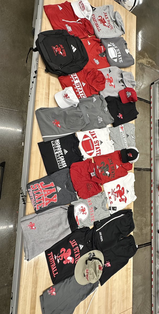 Jax State Football EQ (@jax_stateeq) on Twitter photo Gear Haul So Far…
#HardEdge | #EarnSuccess Gear Haul So Far…
#HardEdge | #EarnSuccess
