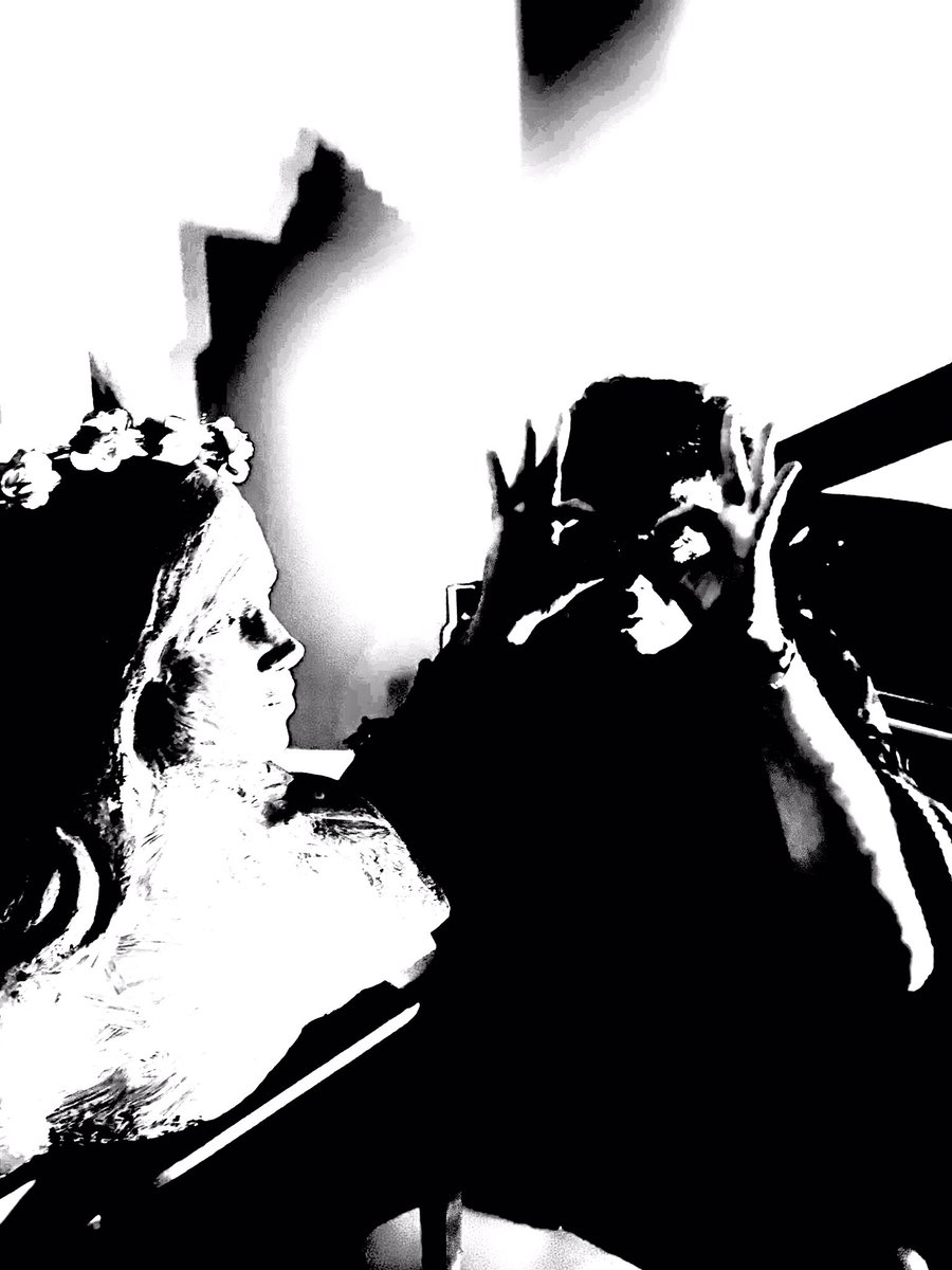 Ya pueden escuchar nuestro nuevo disco "RÉQUIEM PARA EL DAIMON" en todas las plataformas.

<a href="/DiscosPanoram/">Discos Panoram</a>