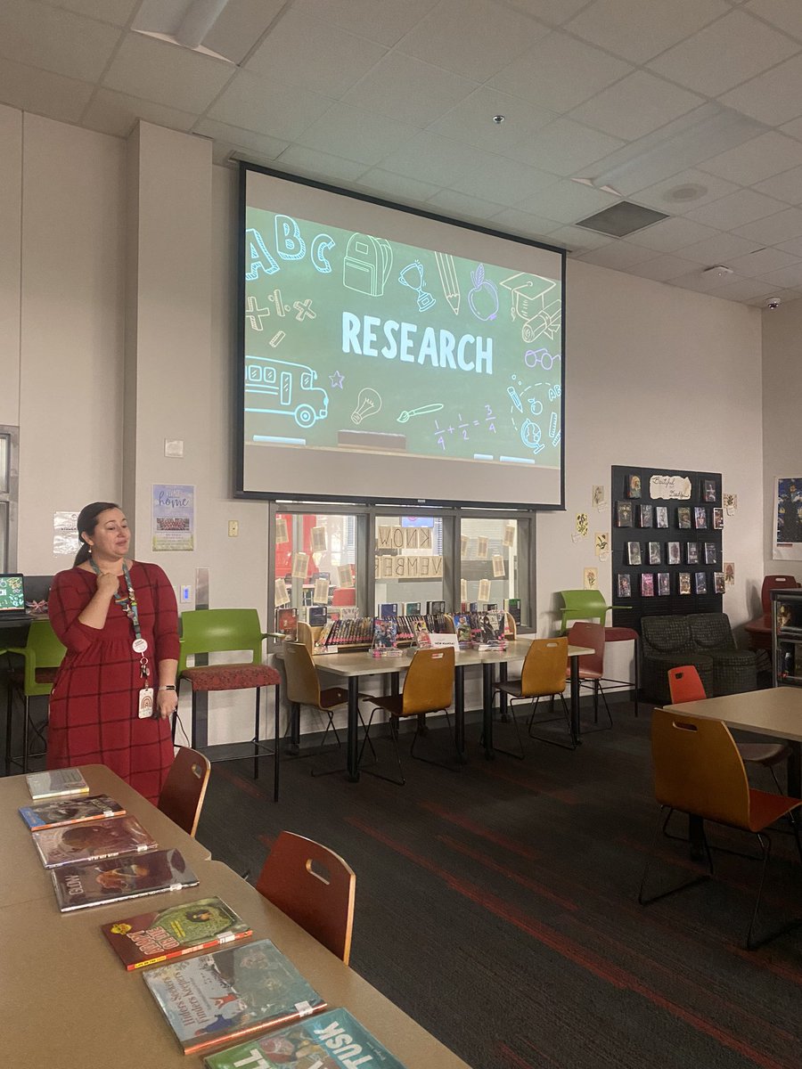 kmlindquist1's tweet image. Thank you @CHS9LIB for teaching us all about research today! We look forward to using these skills to research and present about animal adaptations! #chs9family