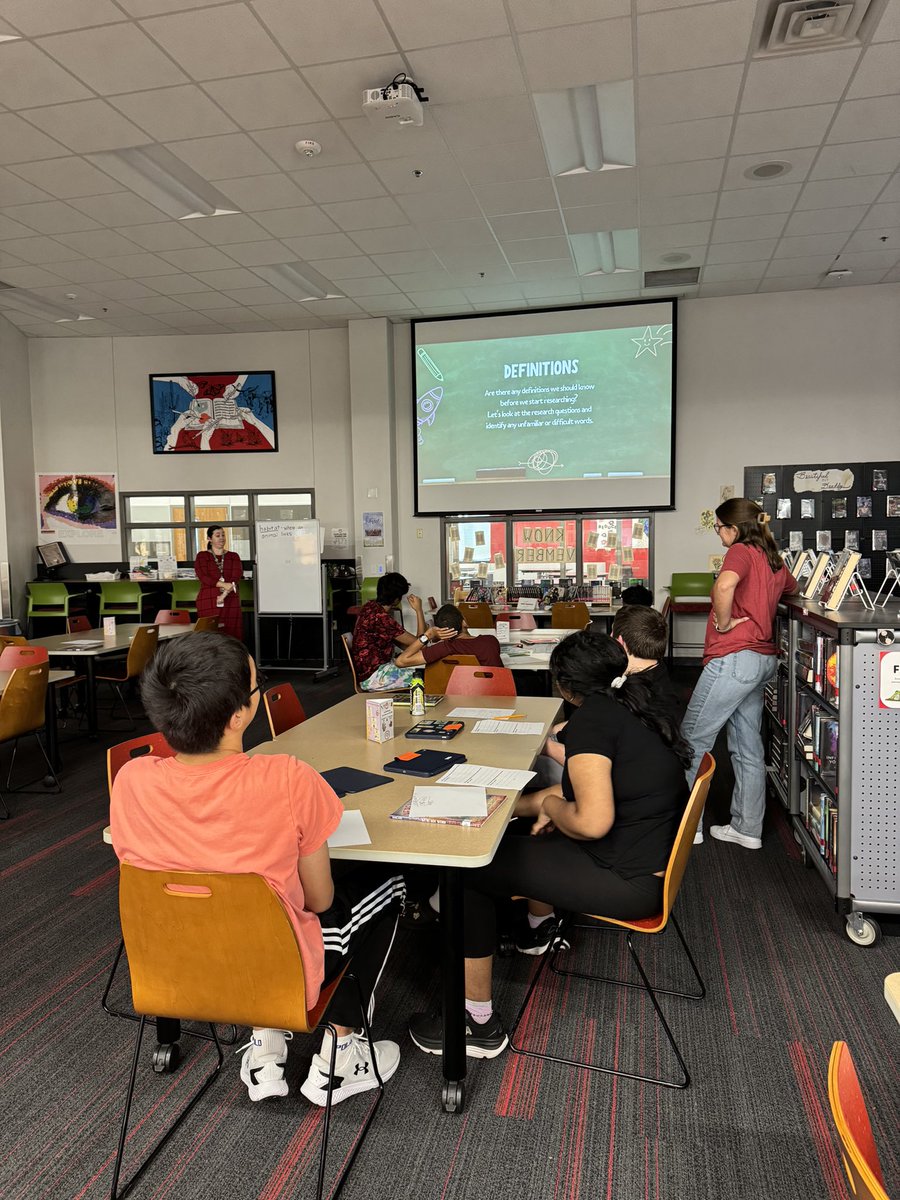 kmlindquist1's tweet image. Thank you @CHS9LIB for teaching us all about research today! We look forward to using these skills to research and present about animal adaptations! #chs9family