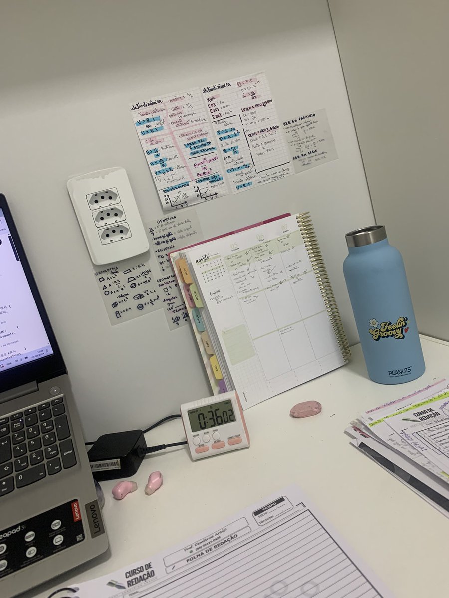 studyastina's tweet image. esse ano eu me doei tanto..