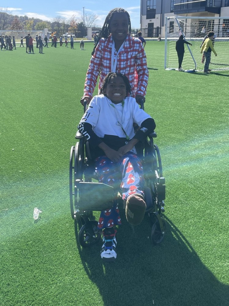 JohnLColbertMS's tweet photo. Today was a great sunny day, perfect for extra recess and United Way Pajama Day! 🌞📚 Nothing like running around in our PJs and soaking up the sunshine. ☀️🛌 #PajamaDay #ExtraRecess #SunnyDayFun #UnitedWay #SchoolSpirit https://t.co/i8Lagj4sWZ