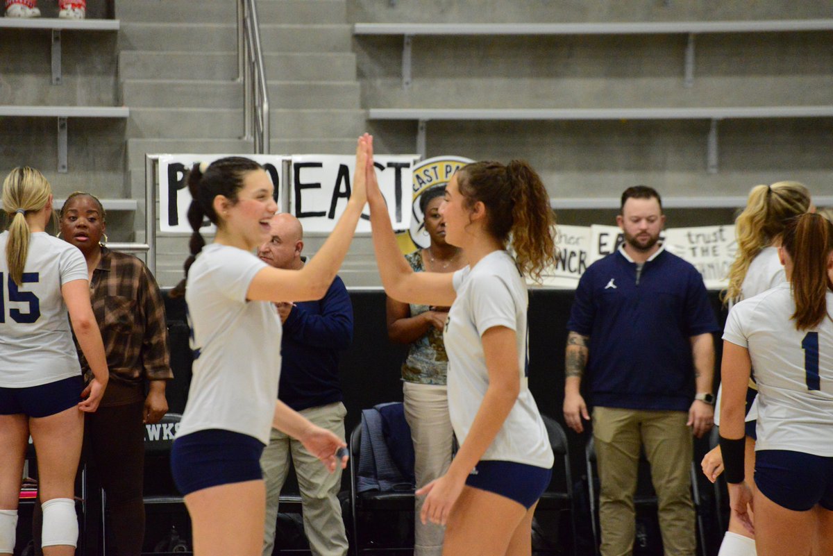 GMsportsmedia1's tweet photo. Keller 2026 S/OH Anna Flores is committed to Cal and among the best players in the country. She leads @KellerHSVball past Plano East in the regional semifinal round 11-11-24

#txhsvb @KISDAthletics @BigDMedia19 
@TAVVolleyball @Gosset41 https://t.co/Iknd7tgcty