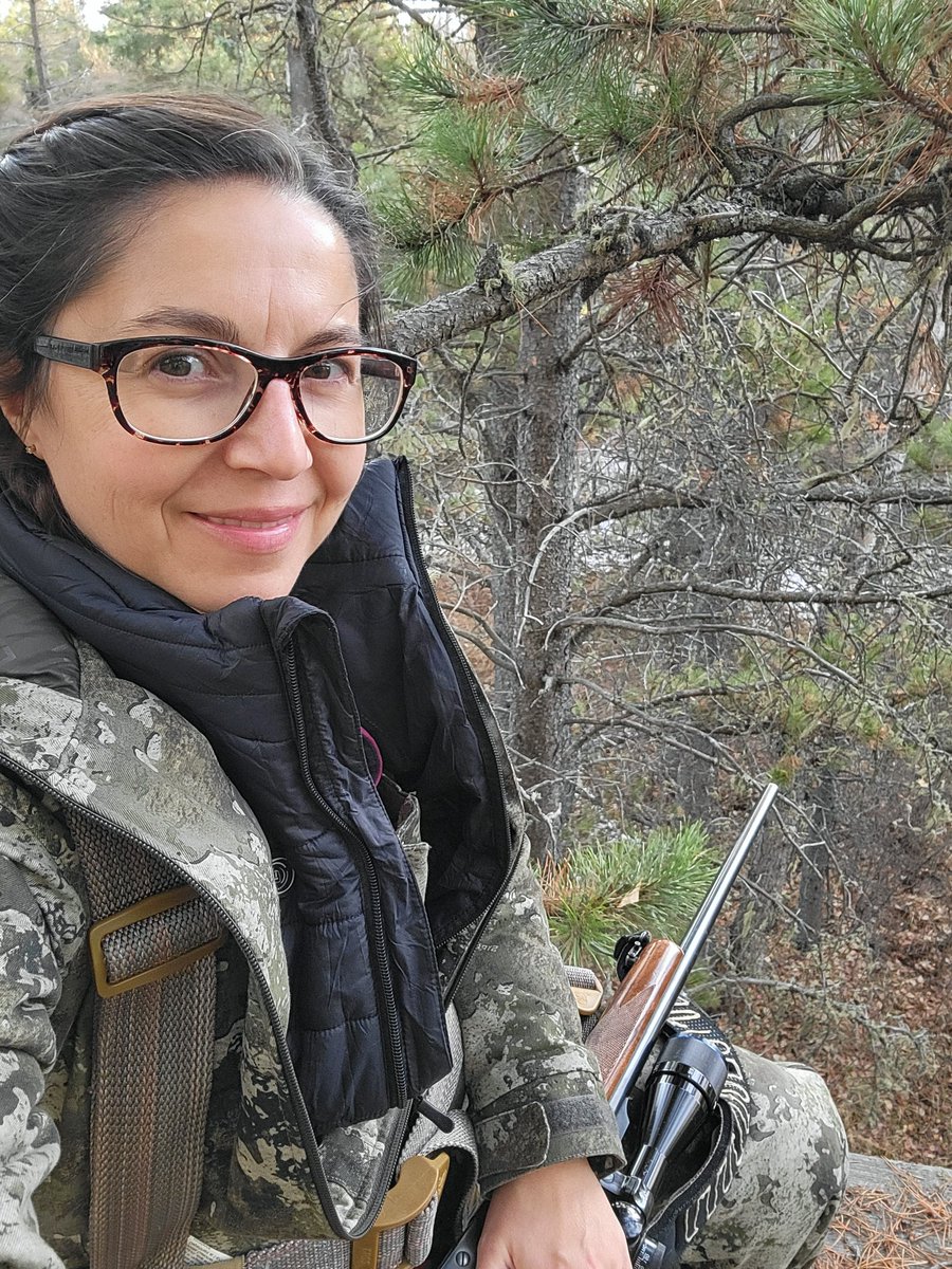 Cdnshootingstar's tweet image. First season hunting. What a great experience. Nature, swayed in the breeze with the trees. Watched the snowflakes softly fall. Got my first little buck. Great family to help me learn!