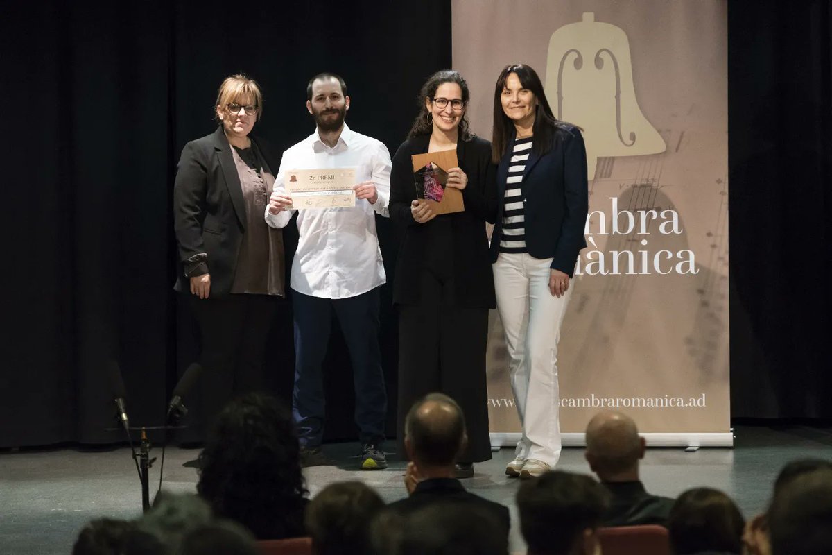 AmicsCambra's tweet photo. El duet va guanyar el 2n premi al Concurs Internacional Cambra Romànica de 2024 🤎 presenten *Ànima Tubular*, un recorregut del barroc al contemporani per la música per a duet de flautes travesseres, diàlegs i sensibilitat a la màxima expressió. 

No us ho perdeu! https://t.co/aKMIAgS61Z
