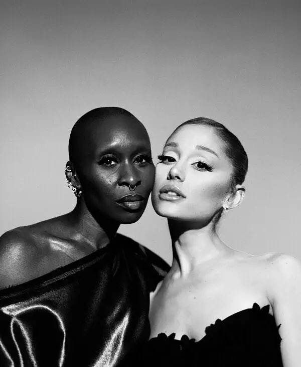 siterosalia's tweet photo. Ariana Grande e Cynthia Erivo afirmaram em uma entrevista recente que a colaboração musical dos seus sonhos seria Rosalía. https://t.co/xiUkazeLBQ