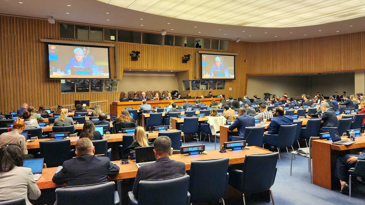 At the 4C meeting today, I reiterated <a href="/UNDPPA/">UN Political and Peacebuilding Affairs</a>'s commitment to engage with all Member States to hear their perspectives and proposals on how special political missions can continue to adapt and rise to the challenges of today and tomorrow. 

➡️ Learn more: dppa.un.org/en/mtg-ga-79-a…